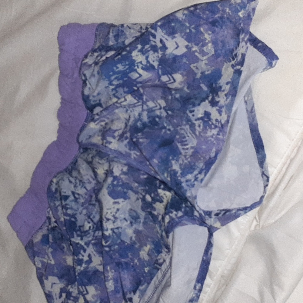 Ivivva pattern athletic shorts